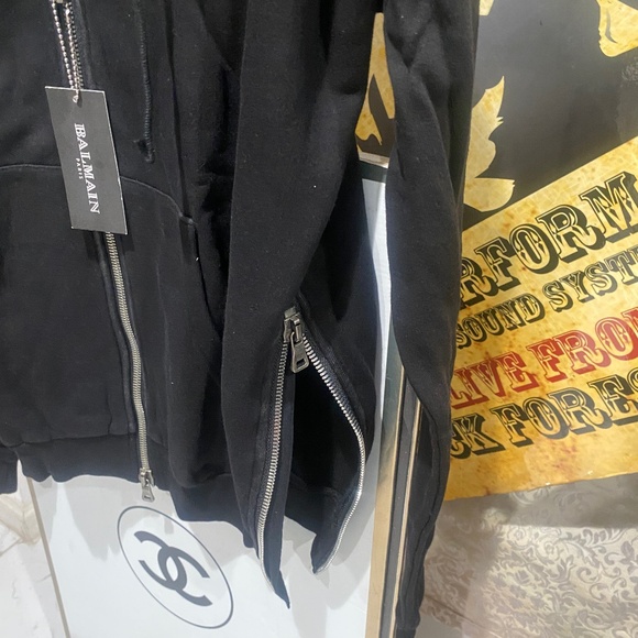 BALMAIN Vintage Crest Hoodie Size L - Picture 8 of 16